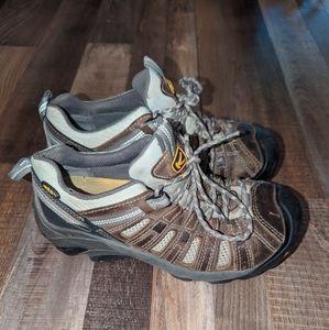 Keen utility work shoes